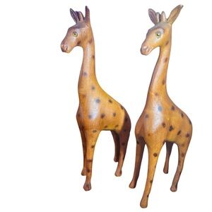 Hand Crafted Wooden Giraffe Figurines (Used - Great Condition) 🦒